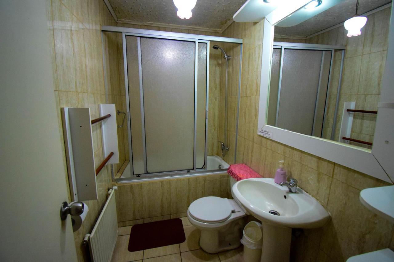 Hostal Parediso Punta Arenas Bagian luar foto